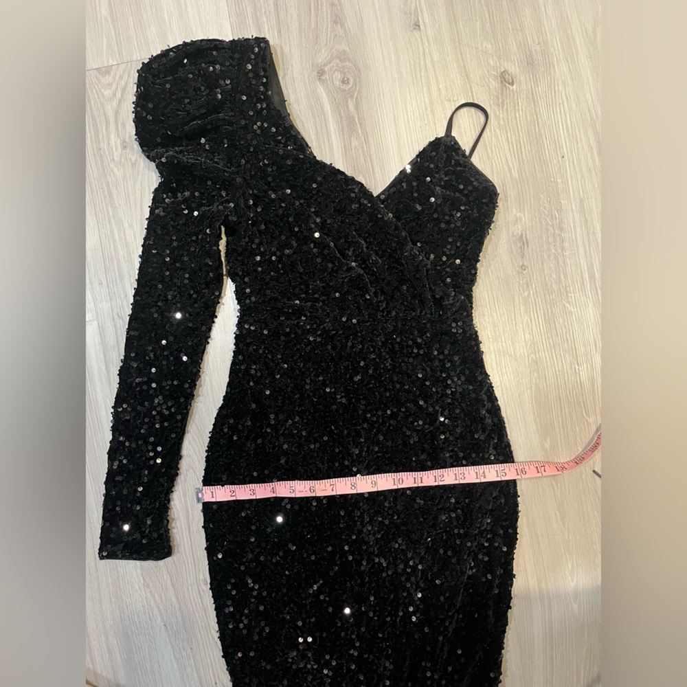 NWOT‎ Glamorous One-Shoulder Black Sequin Dress - Picture 7 of 7